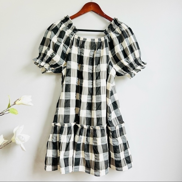 Tularosa babydoll vacation shift dress in large gingham prints - Picture 3 of 9